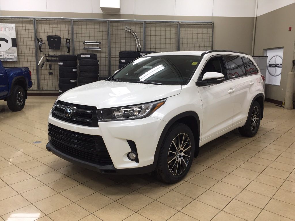 New 2018 Toyota Highlander SE 4 Door Sport Utility in Sherwood Park # ...