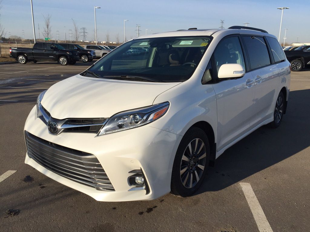 New 2018 Toyota Sienna Limited 4 Door Mini-Van Passenger in Sherwood ...